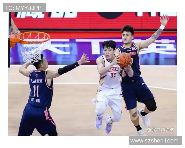 四川队与南京队在CBA赛场的激烈对决引发球迷热议与期待