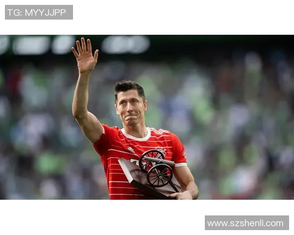 莱万重返德甲助力旧主拜仁球迷怒斥其背叛与忘恩负义