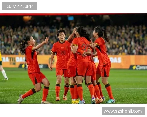 中国足球队迎战巴西队力争在国际赛场上取得突破性进展