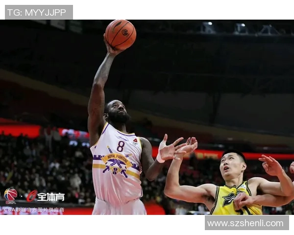 山东男篮与北控男篮激战正酣谁将赢得这场精彩对决的胜利