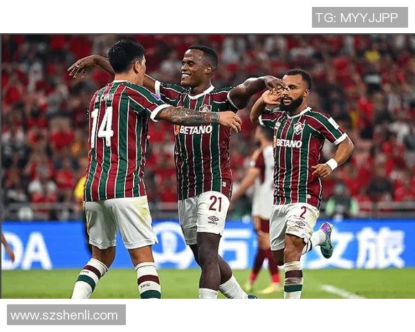 德黑兰球队迎战迪拜阿赫利展开激烈较量争夺亚洲足球荣耀